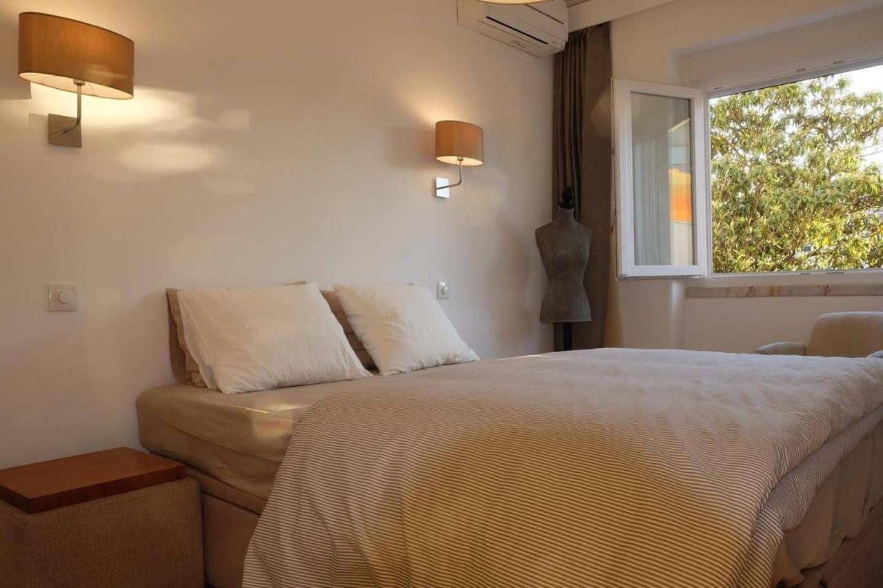 Central 2 Bedroom Apt W/Garden And Pantheon Views Lisboa Eksteriør billede